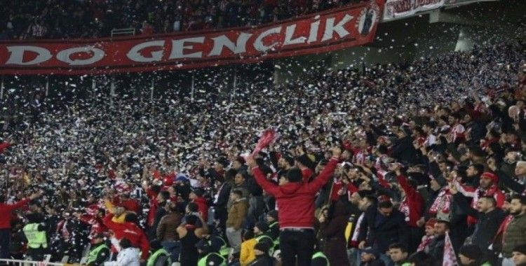Sivasspor-Medipol Başakşehir maçının biletleri satışta
