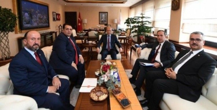AK Partili milletvekili ve İl Başkanı Ulaştırma bakanı Turhan ile görüştü