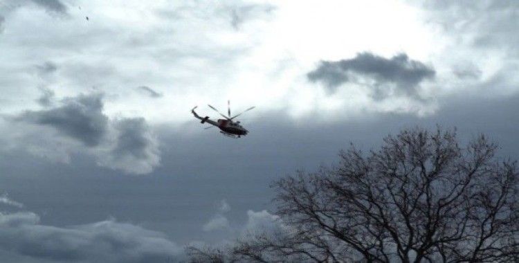 Kızını kurtarmak için ırmağa atlayan baba, helikopter destekli aranıyor