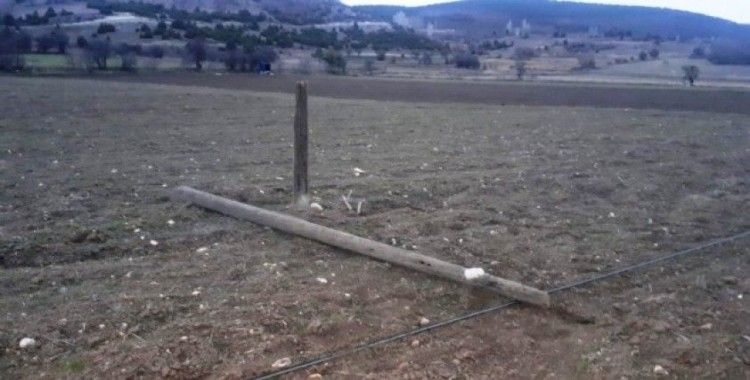 Hisarcık’ta kablo hırsızları köyü telefon ve internetsiz bıraktı
