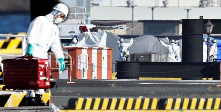 Japonya'da karantina altındaki gemiden kötü haber