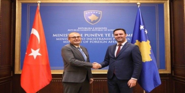 Büyükelçi Sakar, Kosova’nın yeni Dışişleri Bakanı’nı ziyaret etti