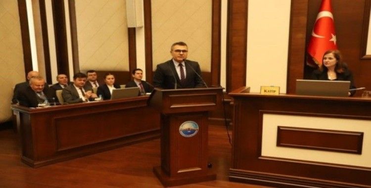 Büyükçekmece Belediye Meclisi Dr. Eryiğit’i büyükşehire uğurladı