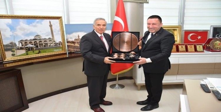 Gazeteci-Yazar Yavuz Donat'tan Başkan Beyoğlu'na ziyaret