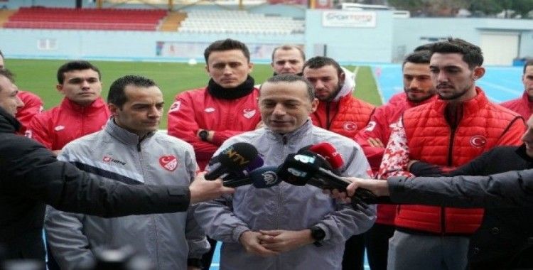 Cüneyt Çakır: "En büyük hedefimiz Avrupa Şampiyonası’nda milli takımımızla birlikte bulunmak"