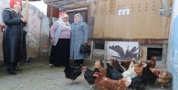Maddi zorluklar yaşayan annelere Akdeniz Belediyesinden destek