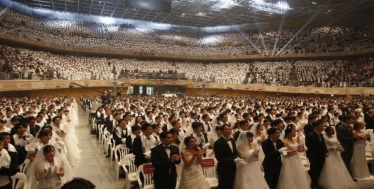 Güney Kore'de korona virüsü korkusu içerisinde 6 bin çiftlik toplu düğün