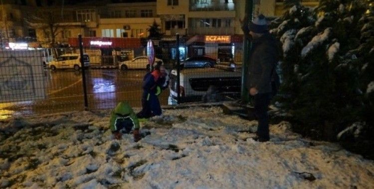 Beklenen kar Bursa’ya yağdı