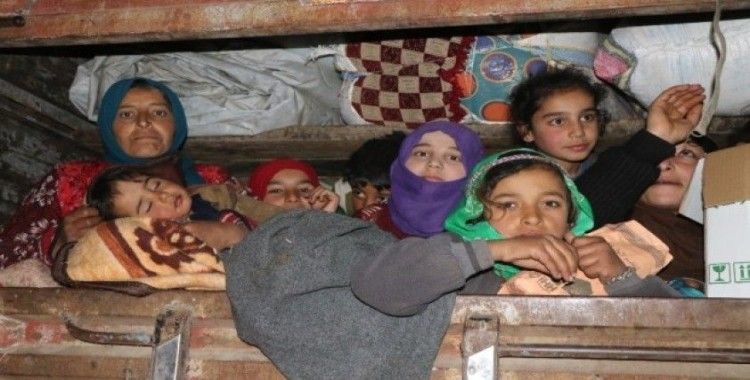 561 insani yardım tırı İdlip’e ulaştı