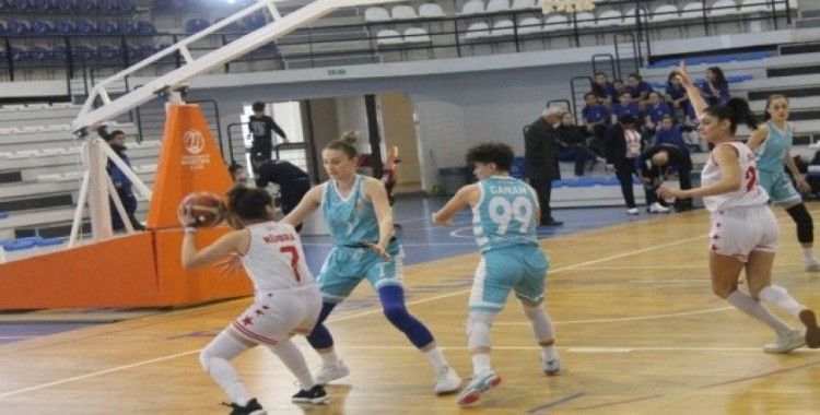 Turgutlu Belediyesi Kadın Basketbol takımı lidere yenildi