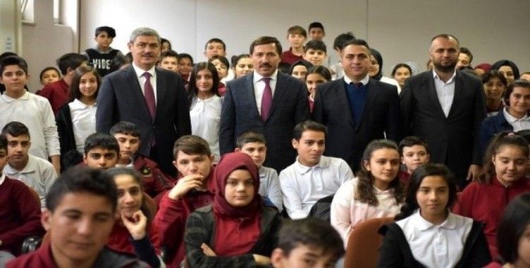 Başkan Hasan Kılca’nın okul ziyaretleri sürüyor