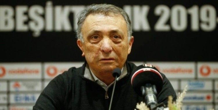 Beşiktaş Kulübü Başkanı Ahmet Nur Çebi'nin dirseği kırıldı