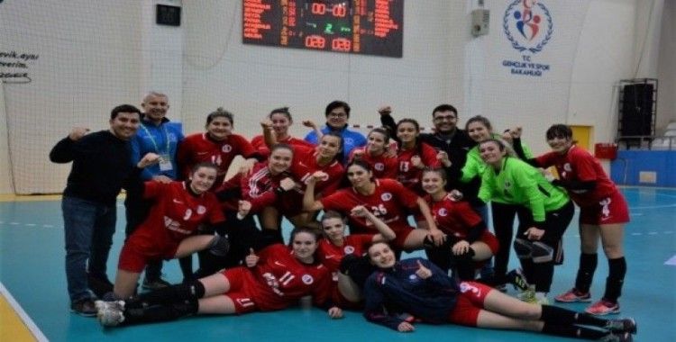 Anadolu Üniversitesi Kadın Hentbol Takımı’ndan geri dönüş