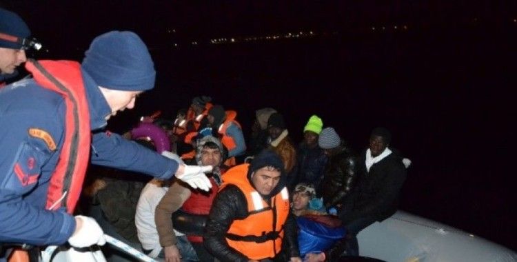 Ayvalık’ta 44 göçmen yakalandı