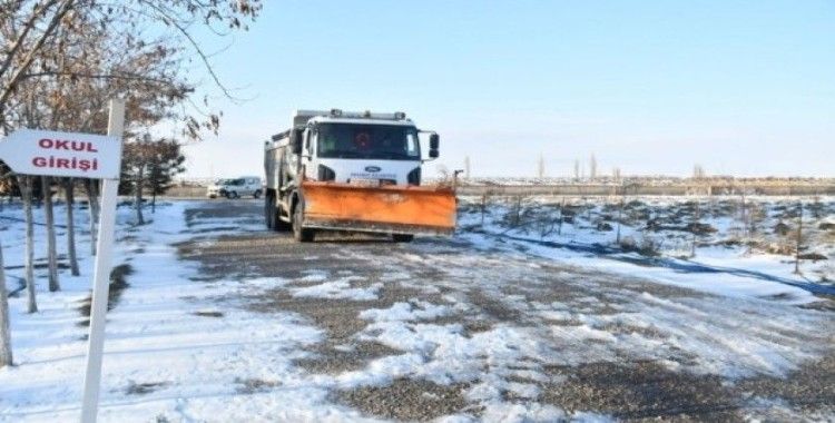 Aksaray Belediyesi kar mesaisini aralıksız sürdürdü