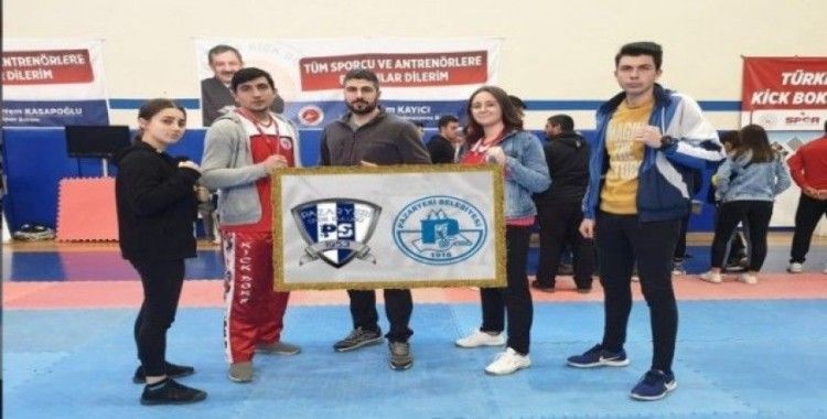 Bilecikli kick boksçular Türkiye ikincisi ve üçüncüsü oldular