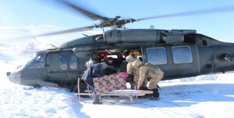 Erzurum’da askeri helikopterle hasta kurtarma operasyonu
