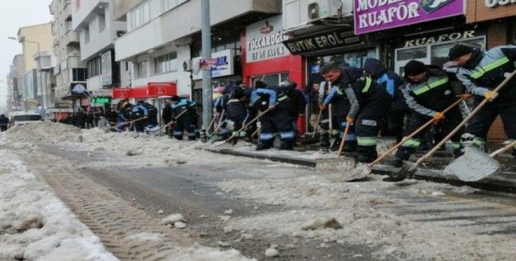 Nevşehir Belediyesi karla mücadele çalışmalarını hızlandırdı