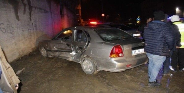 Emet’te trafik kazası: 3 yaralı