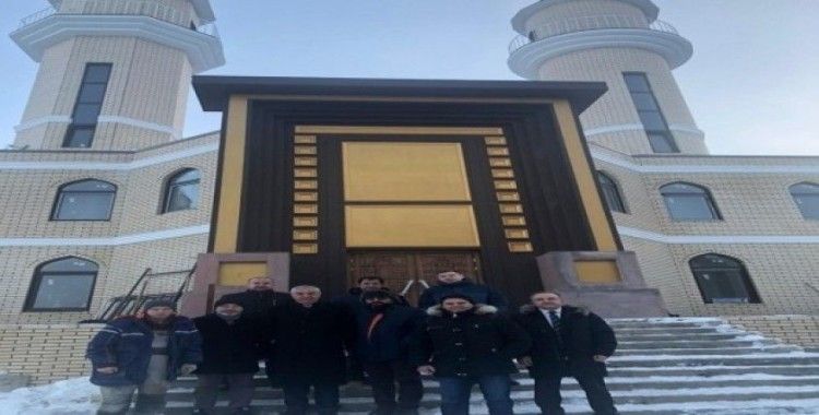 Gökdeniz Karadeniz’in Rusya’da yaptırdığı cami tamamlanıyor