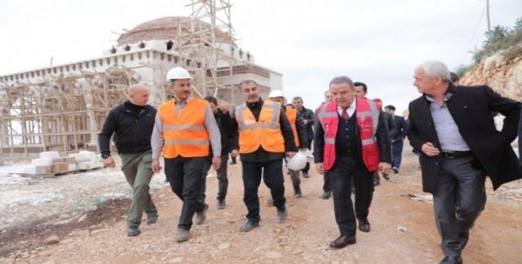 Böcek, Finike Eroğlu Nuri Cami inşaatını inceledi