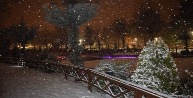Malatya’da kar yağışı etkili oluyor