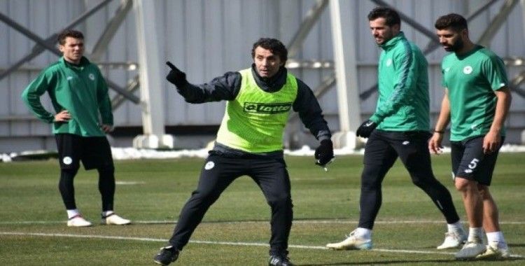 Konyaspor, Bülent Korkmaz’la ilk antrenmanına çıktı