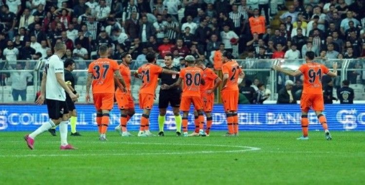 Başakşehir, 8 maçta Beşiktaş'a 1 kez kaybetti