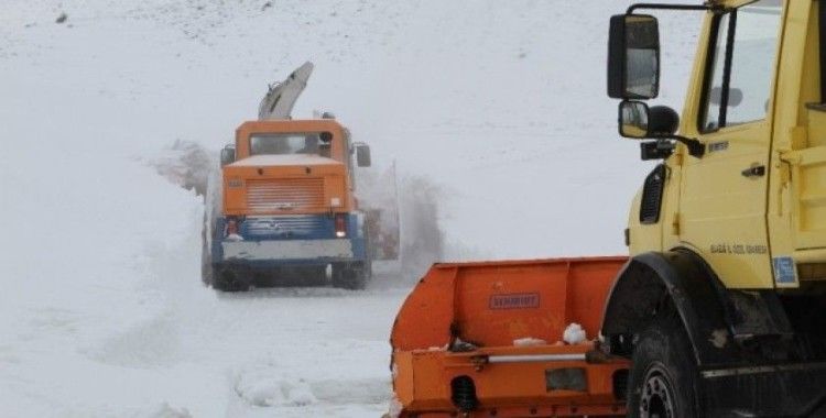 Elazığ’da kar nedeniyle 314 köy yolu kapalı