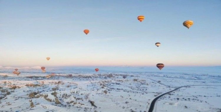 Kapadokya'da balonlar 11 gün aradan sonra yeniden havalandı