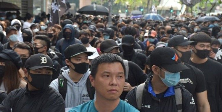 Hong Kong’da ’karantina merkezi’ protestosu
