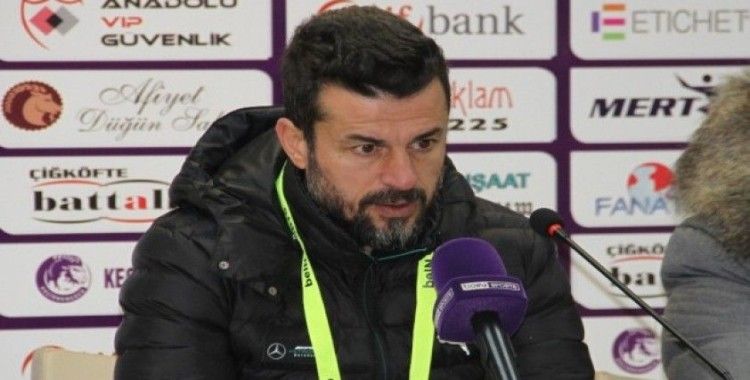 Ali Tandoğan: "Futbolu futbolculara bıraksınlar"