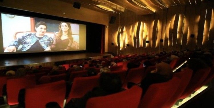 Sığınmacı kadınlar büyükşehir belediyesi sayesinde sinema keyfi yaşadı