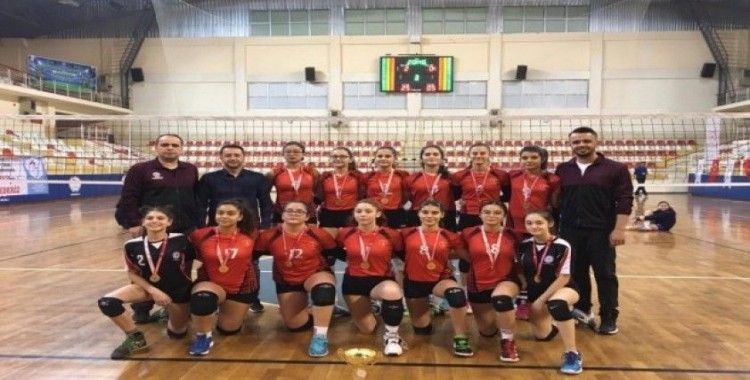 Denizli Küçük Kızlar Voleybol Takımı’nın hedefi ’Türkiye Şampiyonası’