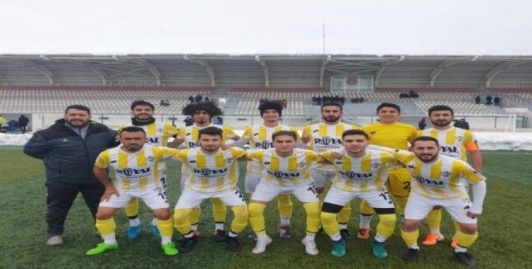 Nevşehir 1.Amatör Ligde 2 futbolcunun hattrick yaptığı maçta 12 gol atıldı
