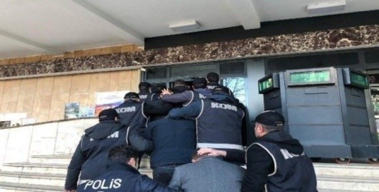 FETÖ'den 13 şüpheli gözaltına alındı
