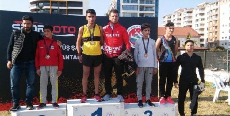 Yürüyüşte Türkiye şampiyonları Malatya’dan