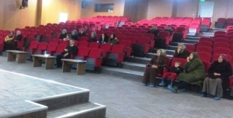 Hisarcık'ta velilere 'Ergenlik Dönemi ve Mahremiyet' konulu seminer