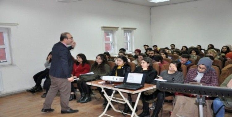 Şırnak'ta gönüllü öğretmenlerin ücretsiz KPSS kursuna yoğun ilgi