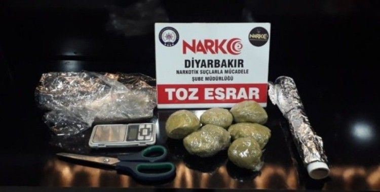 Diyarbakır'da 2 ayda 1 ton esrar, 10 kilo eroin ele geçirildi