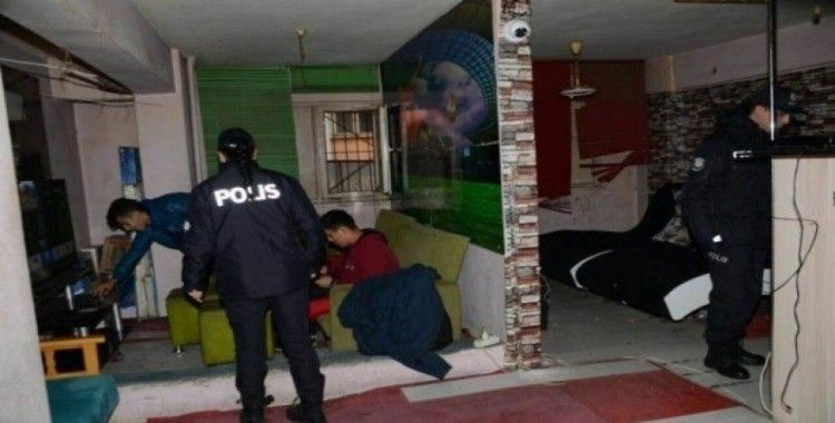 Balıkesir’de polis 19 aranan şahsı yakaladı