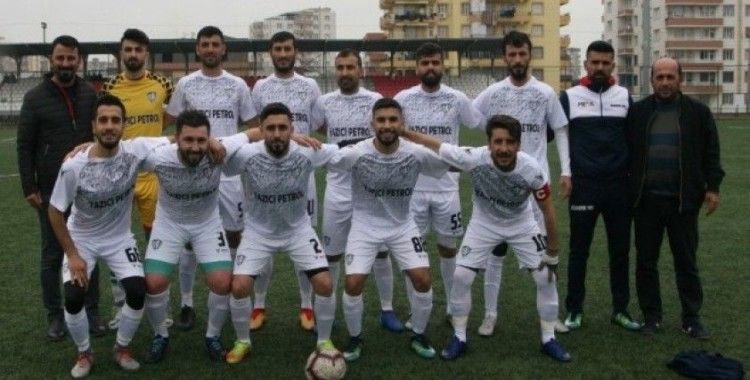 Silvan Aslanspor Çamlıca Gençlikspor’u 4-0 mağlup etti