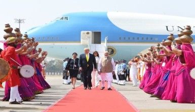 ABD Başkanı Trump, ilk resmi ziyareti için Hindistan'da