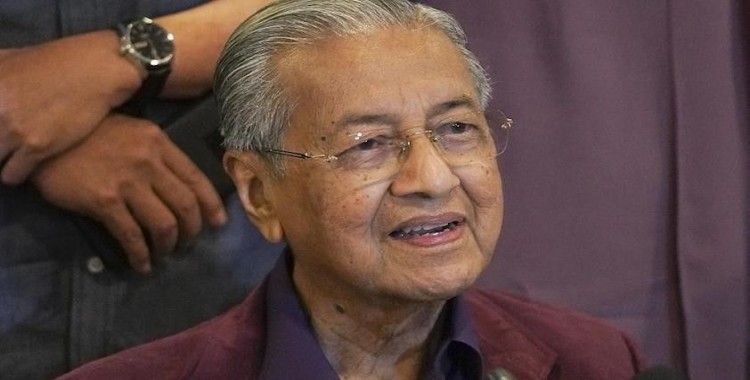 Malezya Kralı, Başbakanın istifasını kabul etti