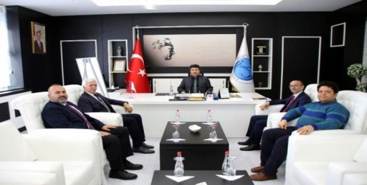 Rektör Karacoşkun Türk Ocakları yöneticileri ile bir araya geldi
