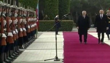 Cumhurbaşkanı Erdoğan Azerbaycan'da resmi törenle karşılandı