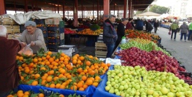 Semt pazarındaki meyve sebze hırsızlığı şüphelisi yakalandı
