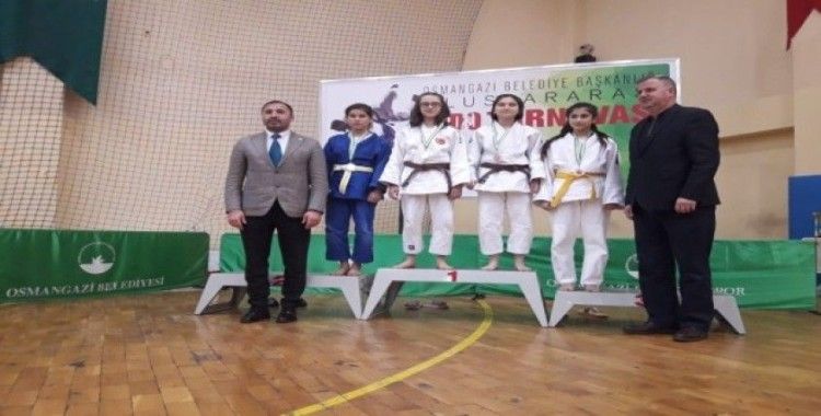 Yunusemreli judocular Bursa’da madalyaları topladı