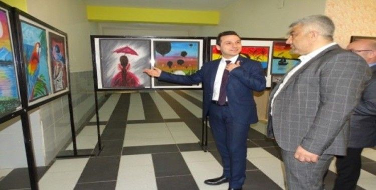 Hisarcık'ta Pastel Resim sergisi açıldı