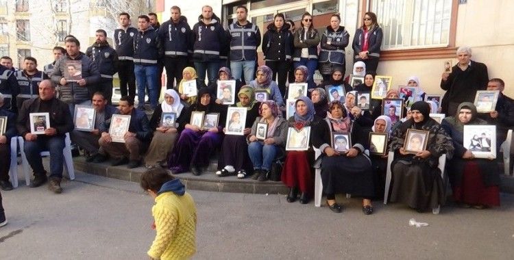 11 ailenin evladına kavuşması, HDP önündeki aileleri umutlandırdı